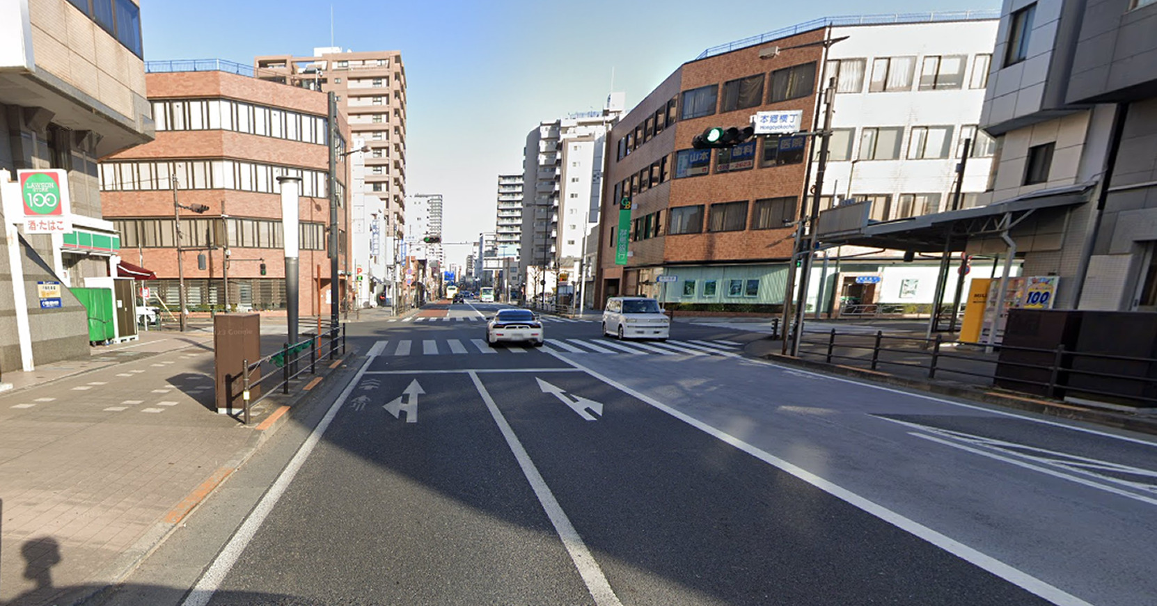 東京都八王子市_2車線道路